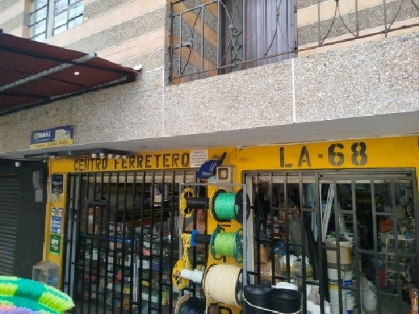 Centro ferretero 68